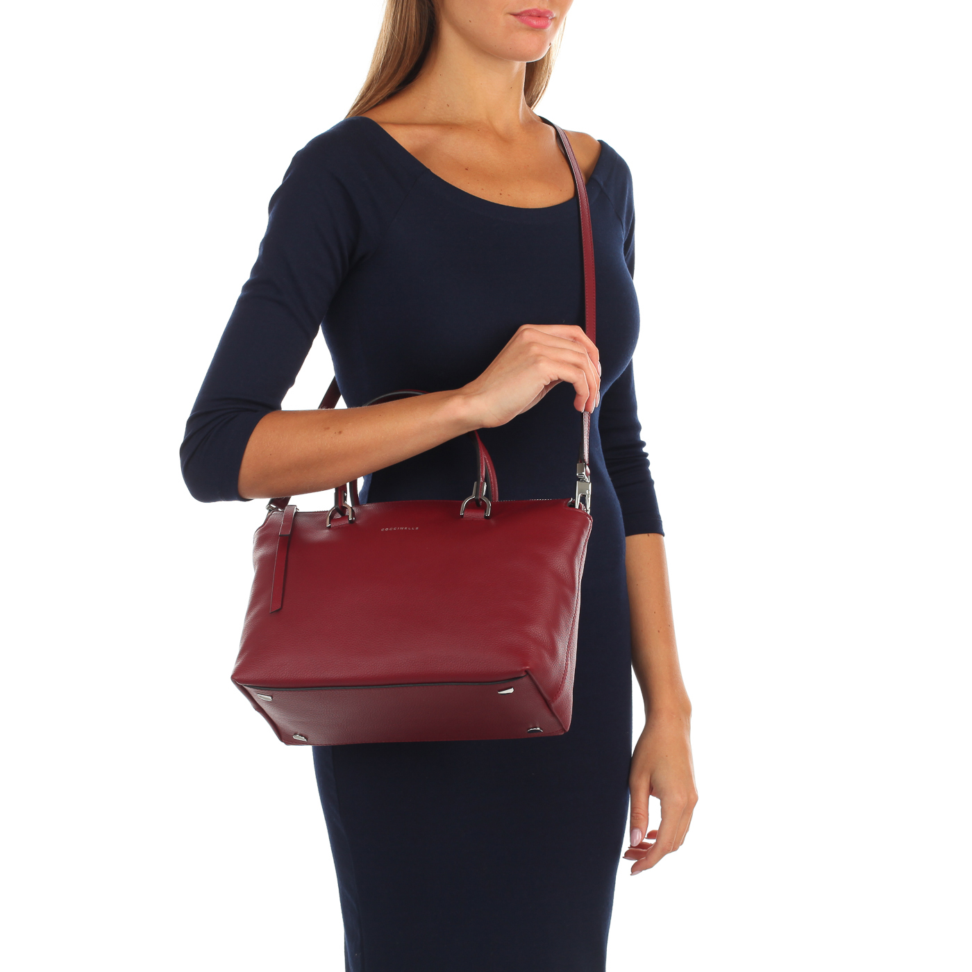 Сумка из натуральной кожи Coccinelle Keyla