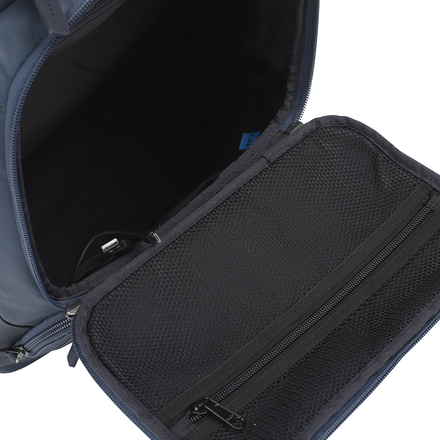 Деловой рюкзак с USB Piquadro Hakone