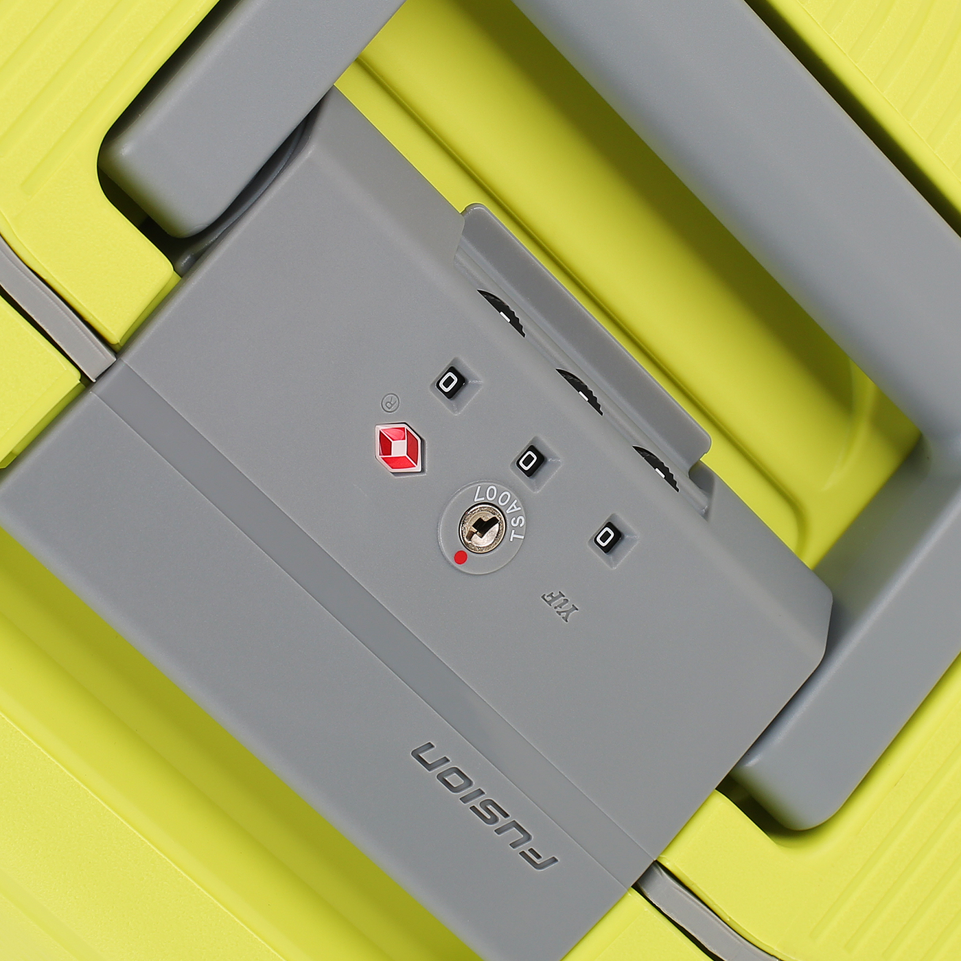 Чемодан маленький S из полипропилена Echolac Fusion